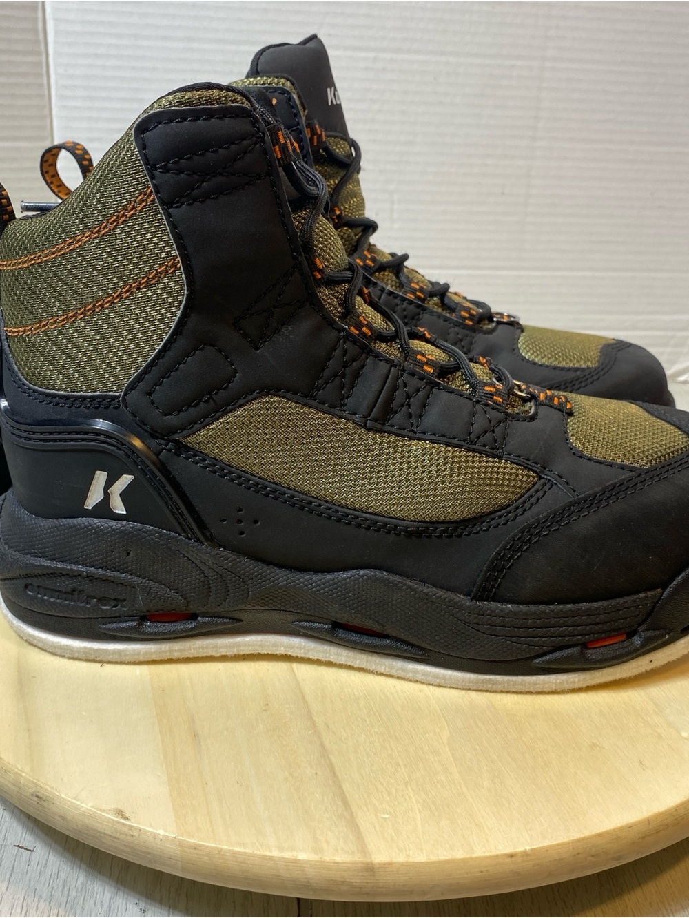 KORKERS Men's Greenback Dried Herb/Black Wading Boots  Size 8